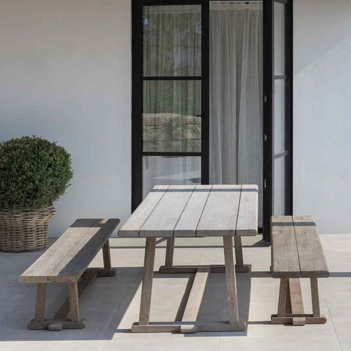 JOYA outdoor dining table made of natural regenerated teak