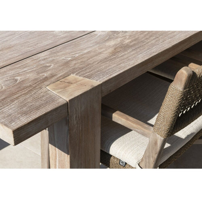 MAESTRO outdoor dining table made of natural regenerated teak